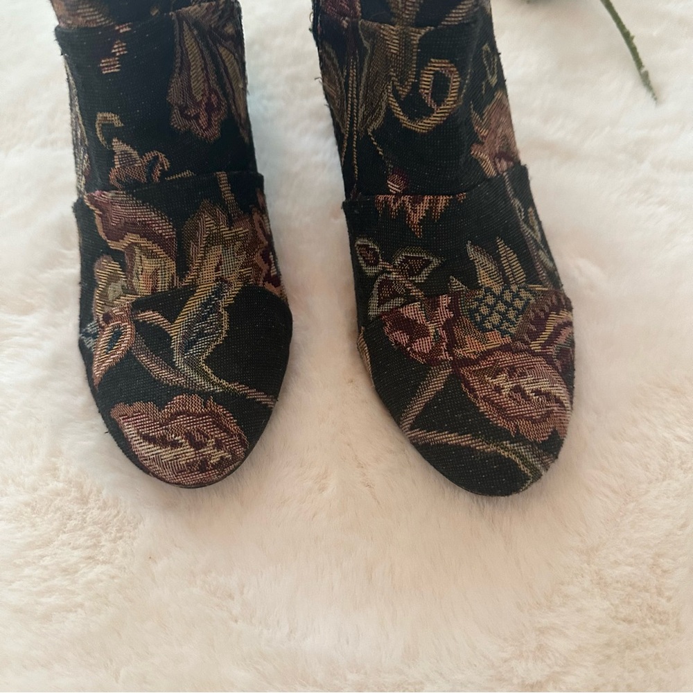 Poetic Licence | EUC - Patchwork Places - Booties - Size 7.5 - 3.5” Block heel - Picture 6 of 12